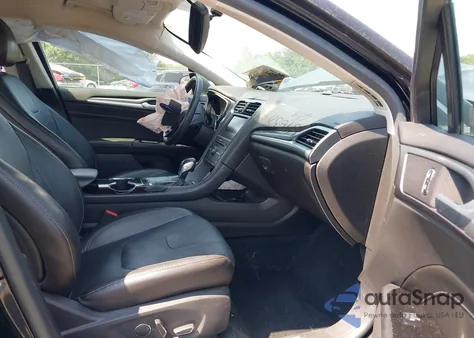 2016 Ford Fusion Titanium z USA, uszkodzony, nr VIN 3FA6P0K97GR174228